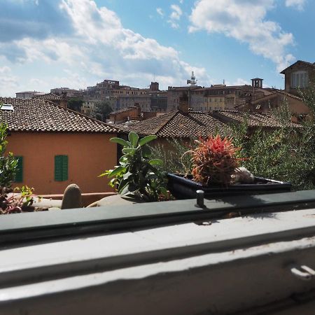Azzi B&B Comfortably, In The Quietness Of The Perugia Historical Centre Екстер'єр фото