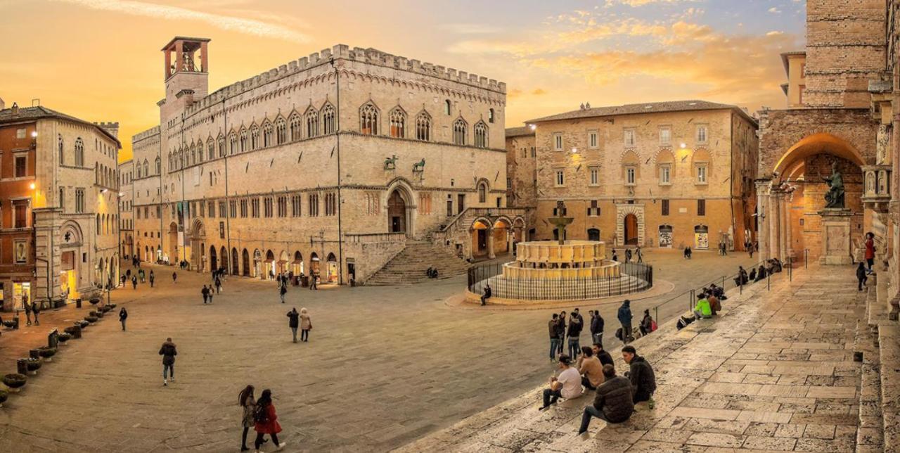 Azzi B&B Comfortably, In The Quietness Of The Perugia Historical Centre Екстер'єр фото