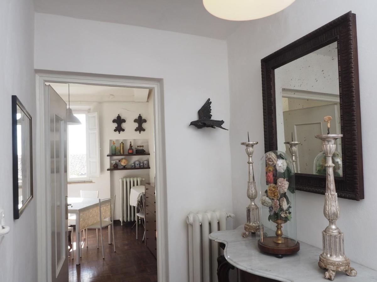 Azzi B&B Comfortably, In The Quietness Of The Perugia Historical Centre Екстер'єр фото