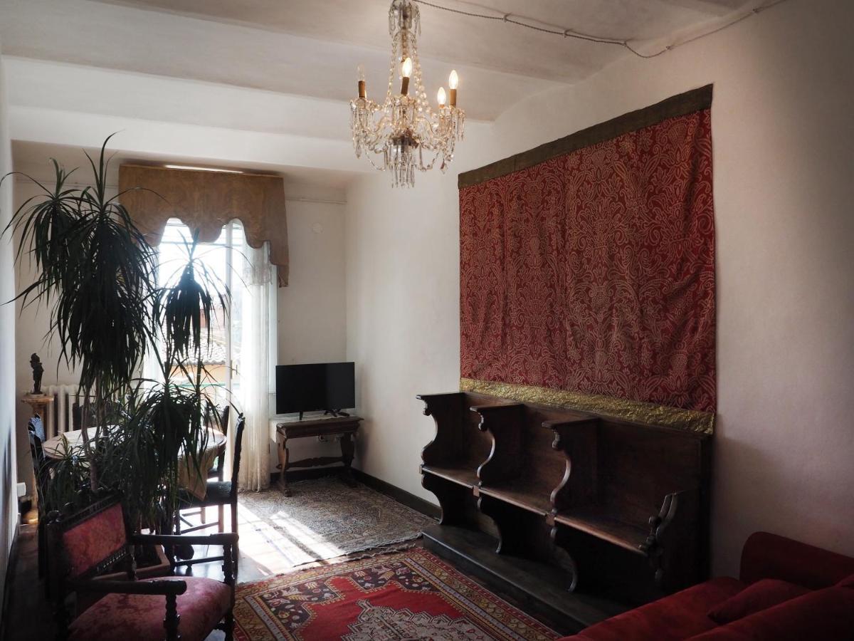Azzi B&B Comfortably, In The Quietness Of The Perugia Historical Centre Екстер'єр фото